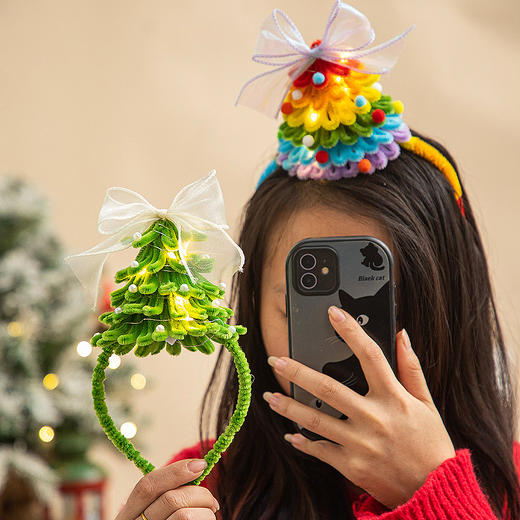 【可以闪闪发光的圣诞树】巧可熊DIY扭扭棒圣诞风铃 需DIY制作 扭扭棒材料包 雪人装饰 圣诞老师挂件 麋鹿圣诞树挂饰发饰 商品图3