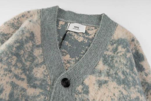 D110752谁穿谁好看百搭不挑人青花瓷渲染开衫毛衣 商品图13