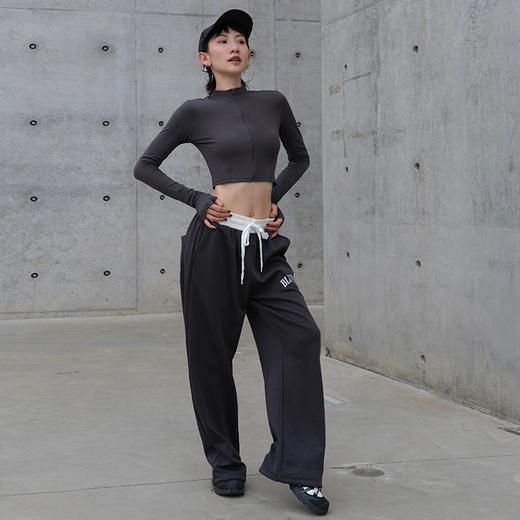 跃牌【安琪拉系列】新拉链户外跑步运动瑜伽外套短款显瘦健身长袖外套女生速干瑜伽服WT8009 商品图4