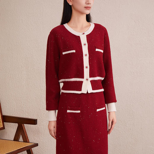 「自」全新升级【铂金会员560/天猫759/差价199】(99732)洛诗琳2025秋冬小香风圆领针织开衫高腰显瘦半身长裙两件套 商品图1