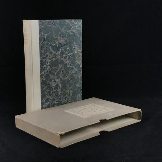 作家画家双签名限量版！1930年 格雷厄姆《梦里春秋》 谢泼德28幅插图 精装32开带书匣 商品图0