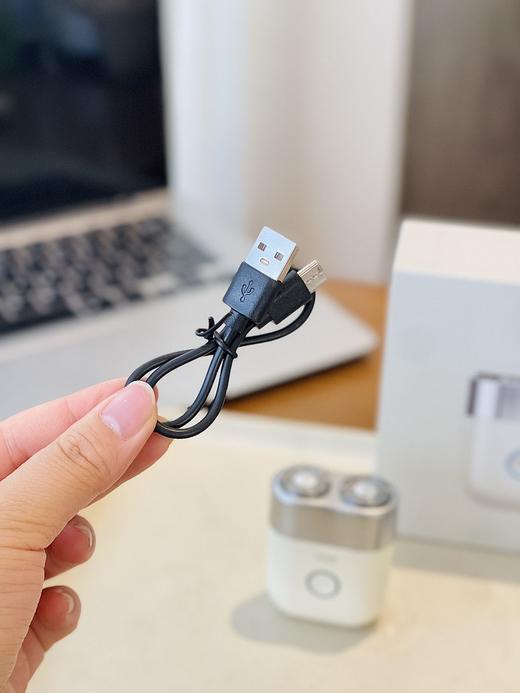 【清仓特惠，大牌同厂】启度便携式电动剃须刀充电全身水洗3D弧面双刀头锌合金机身男士送礼 商品图6