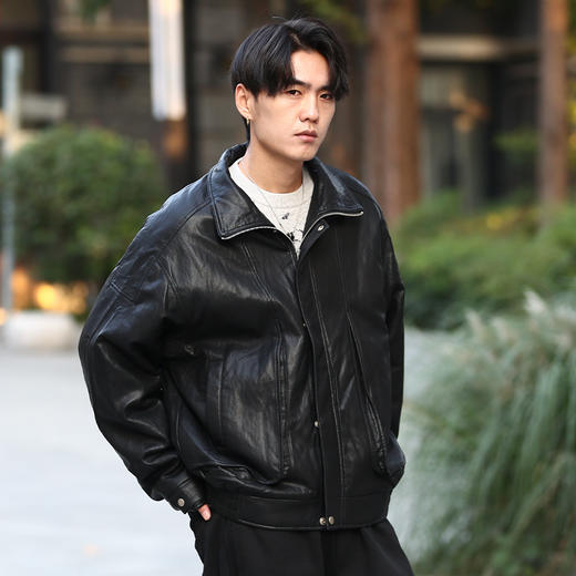 DRONKOO 2025 立领门襟金属扣立体袋PU微阔短款中厚羽绒服 商品图2