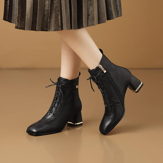【预售5天】新款牛皮时装短靴女秋冬加绒粗跟棕色气质方头高跟系带马丁靴HY&H3742 商品图2