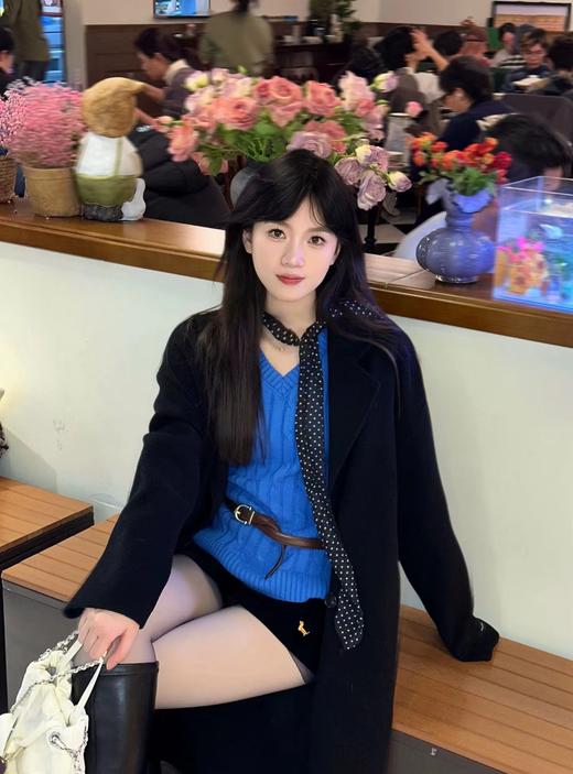 D110781显白克莱因蓝冬季新款V领加厚针织毛衣 商品图6