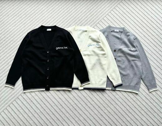 D110753男装毛衣灰色羊驼毛平纹针织纽扣V领开衫 商品图0