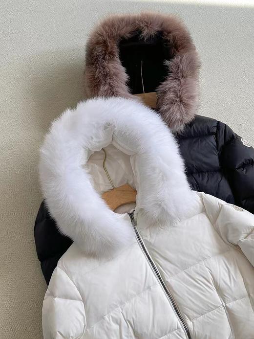 D110747白鸭绒填充HERMIFUR系列女款羽绒服 商品图2