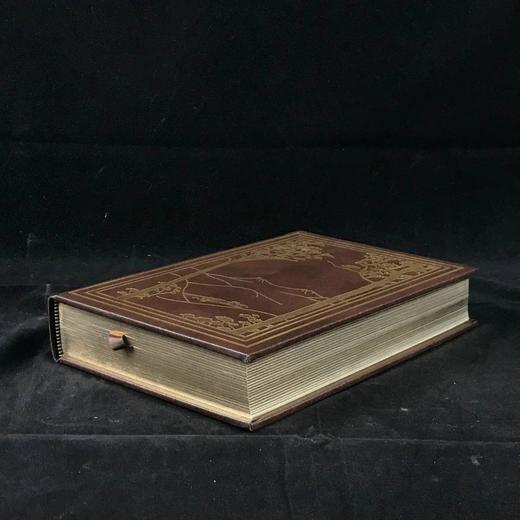 签名首版！托马斯·肯尼利《河边小镇》 富兰克林图书馆豪华仿皮本 商品图1