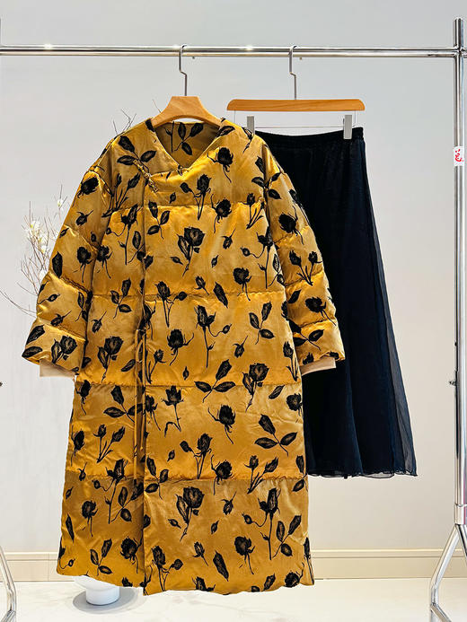 B252458羽绒服 商品图1