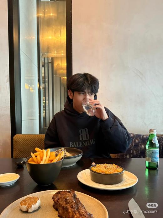 D110791棉质落肩Logo徽标双B标语连帽卫衣男女同款 商品图13