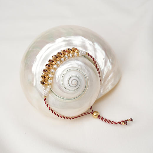 北京仓｜Dorothee sausset-Maharani-双色线 石榴石 珍珠 手链［法国设计师］ 商品图3