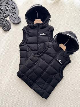 D1107100黑色绗缝帽檐字母刺绣连帽羽绒马甲