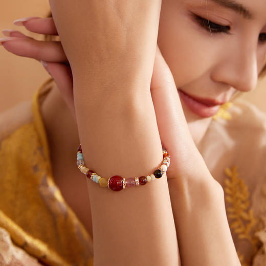 Manreya玛芮雅“月凝东方”天然石手串|铜镀金 灰月光 玛瑙，寿山石 商品图2