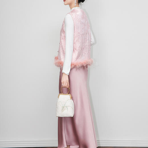 「高货wl」全新升级【铂金会员459/天猫619/差价160】(65211)洛诗琳新中式夹棉马甲2025秋冬植绒气质国风鸵鸟毛外套女 商品图4