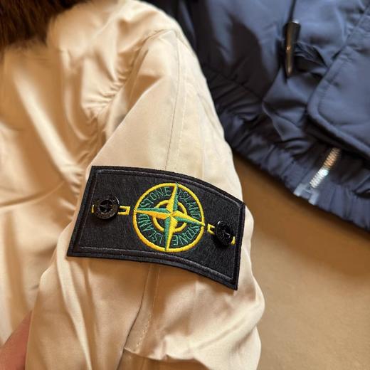 D110737大貉子毛牛角扣连帽“大翅膀”羽绒棉服男女同款 商品图11