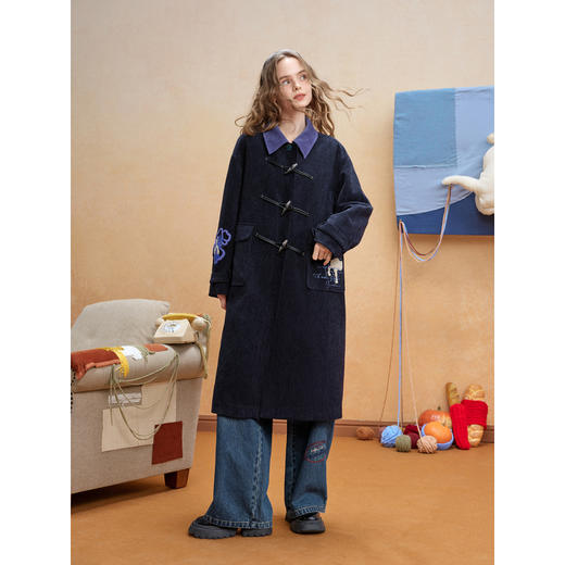 两三事 梦忆鸢语 2025冬季新款文艺风毛巾绣翻领牛角扣棉服外套 商品图1