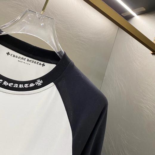 D110716梵文马蹄拼接发泡字母印花爆款长袖T恤 商品图3