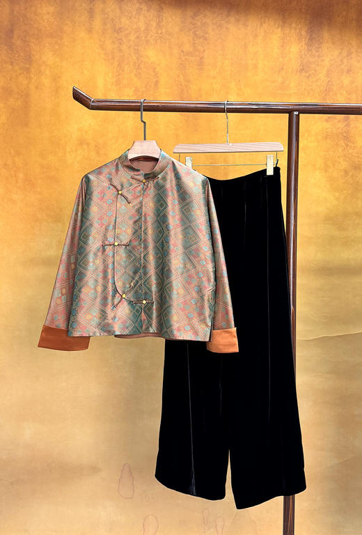 L252910-T外套 商品图1