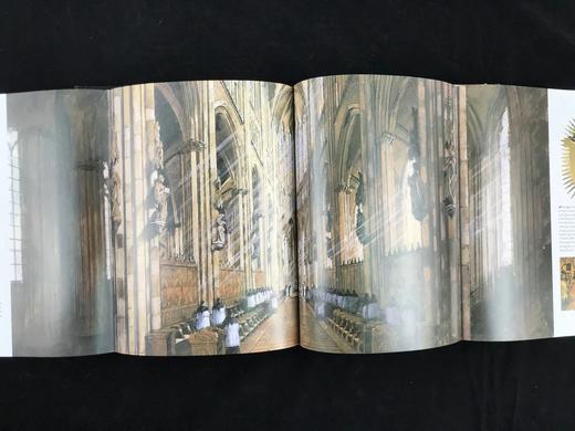 走进中世纪世界 约百幅彩色插图 精装大16开 商品图8