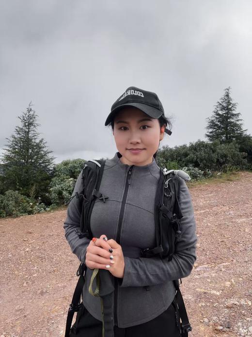 【舒服到不想脱】女士德绒修身拉链外套  修身保暖 运动风可叠穿外套 亲肤柔软轻薄保暖 300g 商品图0