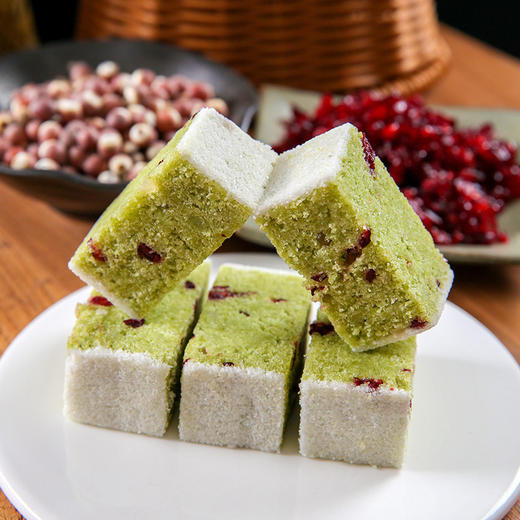 【江南特色！龙井白桃芡实糕】米香融合茶香清腻解脂，一口茶香四溢，糕体软糯细腻，老少皆宜干净配料健康营养代餐下午茶 335g/盒 商品图0