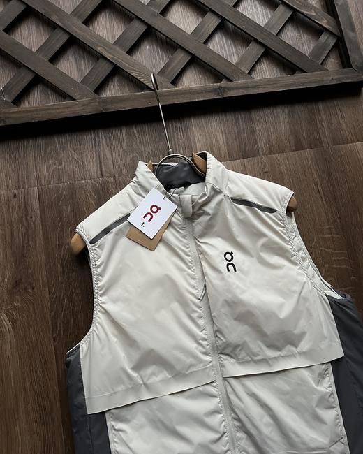On昂跑 Weather Vest 2025 秋冬新品男款轻量跑步马甲！ 商品图5