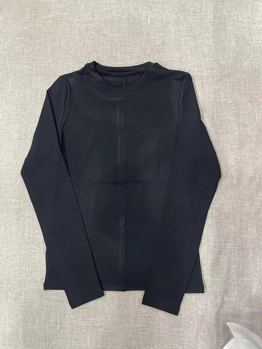 D110703女装修身圆领指孔打底衫2025秋冬季新品内搭长袖打底衫 商品图12