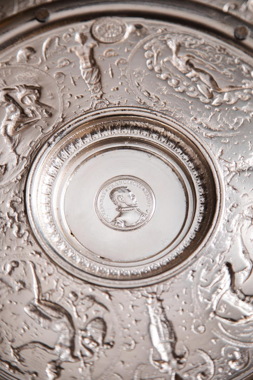 独角鹿西洋古董1890年代法国工匠François Briot设计UCAD装饰艺术中央联盟出品节制女神与天马神话主题铜镀银精雕酒壶及托盘套件 商品图10