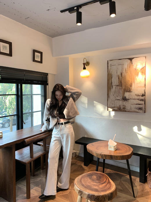 Read Nameless /灰色仿水貂皮草+黑色蕾丝纯欲内衣 2025/11/8 商品图10