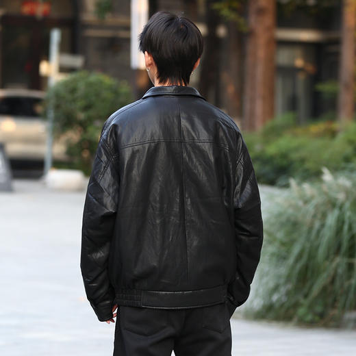 DRONKOO 2025 立领门襟金属扣立体袋PU微阔短款中厚羽绒服 商品图4