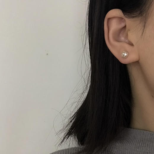 甄珠贝 来点不一样的！养耳洞小耳钉 每一对都是独1无2不可复制 ji光罕见淡水无核 珠子大小约3-5mm 925纯银针 te别的耳钉给te别的你~ 商品图8