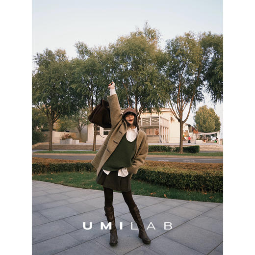UMILAB｜暮绒*万搭叠穿 羊毛圈圈纱轻盈蓬松U领保暖针织背心M893Y 商品图2