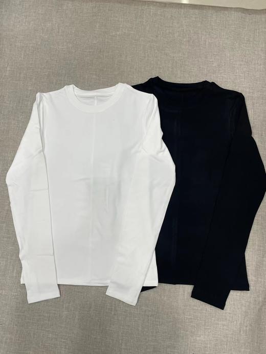 D110703女装修身圆领指孔打底衫2025秋冬季新品内搭长袖打底衫 商品图9