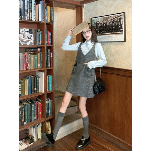 【179元任选2件】现货！韩系早秋灰色v领毛呢吊带背心连衣裙 商品图4