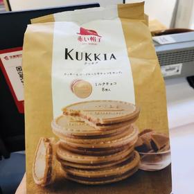 红帽子牛奶味巧克力夹心饼干