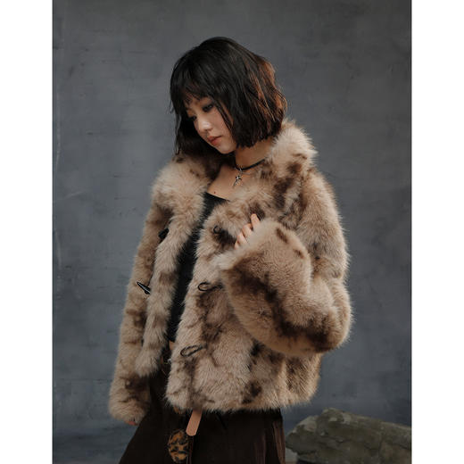 牛角扣大翻领豹纹外套-纪念日百货门店同款167043504 商品图2