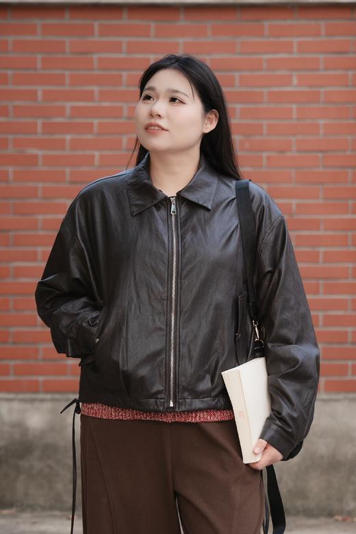 一周发货【可拆卸领口 钩织花边领皮衣夹克】深咖色，拉链款，穿脱方便~花姐朋友出口俄罗斯款货源，高性价比款，环保蛋白皮，质感满分，光泽度佳~ 商品图3