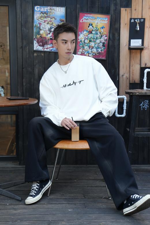 W532164339极简印花圆领卫衣 商品图1