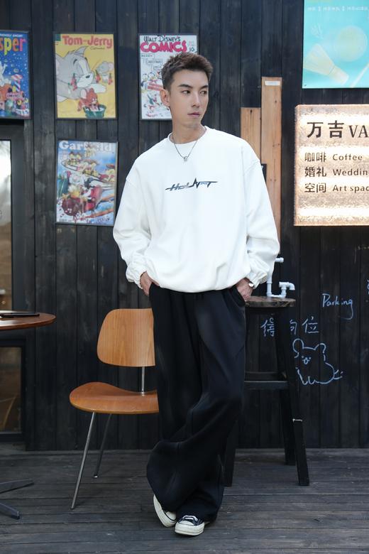 W532164339极简印花圆领卫衣 商品图3