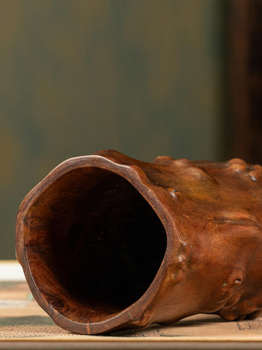 清	黄花梨树瘤笔筒 商品图3