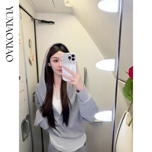 余潇潇【电台情歌】含羊毛天丝休闲连帽卫衣&阔腿裤&蕾丝内搭三件套 商品图2