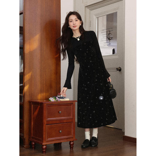 鹿向南「晚间书信」假两件丝绒长袖连衣裙女秋冬收腰黑色法式长裙 商品图1