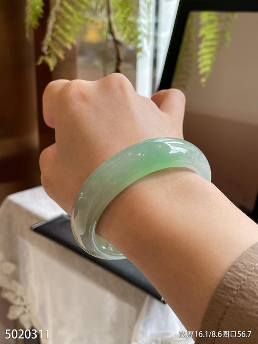 5020311，手镯，圈口56.7。具体价格微信咨询 商品图2