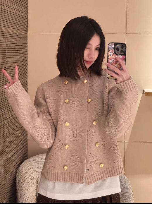 驴家 25年新品 卡其色钮扣针织衫(KX*MM) 商品图8