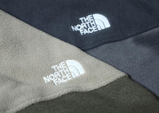 原单正品 TNF UE户外拼接运动休闲保暖连帽卫衣 男女同款  半拉链加按扣设计 便于穿脱 前身带拉链大口袋  带防护帽檐和可调节绳扣的轻薄连衣帽 
黑色 绿色 M-XXL 商品图7