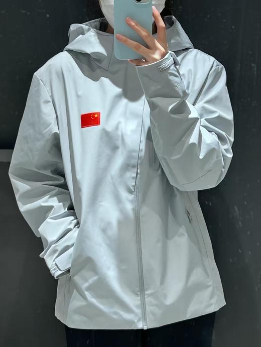 【M/L/2XL断码】安踏冠军全天候系列男款冲锋衣风船灰色152410604【库存有限，如无货将做退款，介意慎拍!】 商品图1