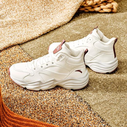 安踏女鞋2025冬季新款加绒保暖运动鞋休闲老爹鞋女款122548954 商品图0