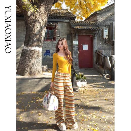 余潇潇【初心萌动】含桑蚕丝绵羊毛混纺蝴蝶结烫钻方领修身针织毛衣 商品图4