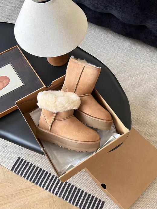 经典厚底羊毛一体中筒雪地靴女羊皮毛一体加绒加厚 商品图4