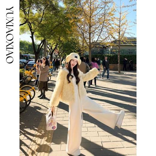 余潇潇【雪国精灵】俏皮日常托斯卡纳羊卷毛皮毛一体可拆卸连帽皮草 商品图4